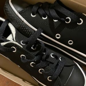 Converse Size 1